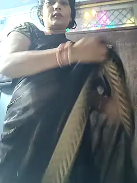 Snapshot of Ritasingh-0461 chatting on 10/25/25, 12:18 Ritasingh-0461 online show from 10/25/25, 12:18