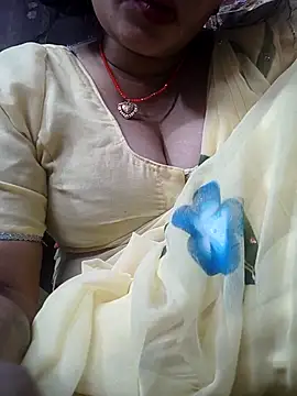 Snapshot of Ritasingh-0461 chatting on 11/08/25, 05:29 Ritasingh-0461 online show from 11/08/25, 05:29