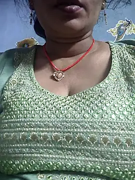 Snapshot of Ritasingh-0461 chatting on 11/09/25, 01:37 Ritasingh-0461 online show from 11/09/25, 01:37