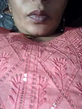 Snapshot of Ritasingh-0461 chatting on 11/15/25, 01:03 Ritasingh-0461 online show from 11/15/25, 01:03