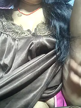 Snapshot of Ritasingh-0461 chatting on 11/16/25, 11:43 Ritasingh-0461 online show from 11/16/25, 11:43