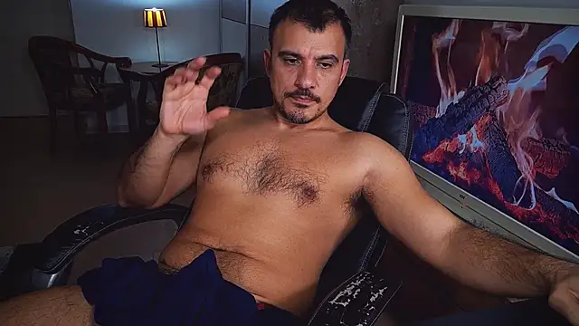 officeman7 online show from 12/16/24, 08:16