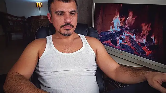 officeman7 online show from 12/25/24, 05:26