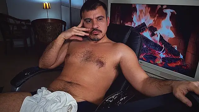 officeman7 online show from 01/08/25, 08:07