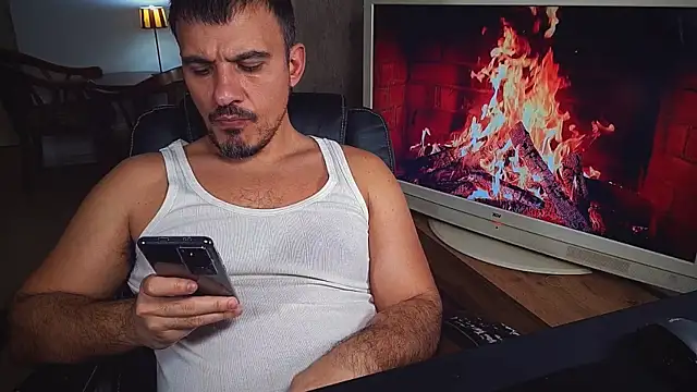 officeman7 online show from 01/30/25, 04:24