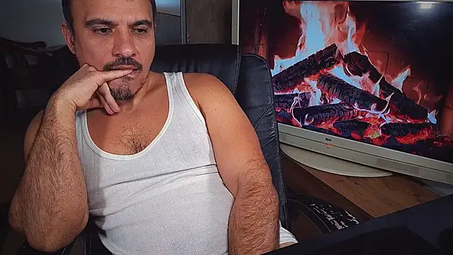 officeman7 online show from 02/15/25, 08:22