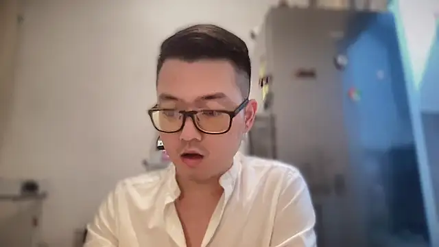 Snapshot of wangjian2324 chatting on 02/16/25, 06:10 wangjian2324 online show from 02/16/25, 06:10