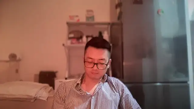 Snapshot of wangjian2324 chatting on 02/16/25, 09:27 wangjian2324 online show from 02/16/25, 09:27