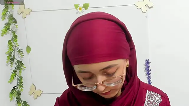 Snapshot of aysel_elid chatting on 03/11/25, 12:44 aysel elid online show from 03/11/25, 12:44