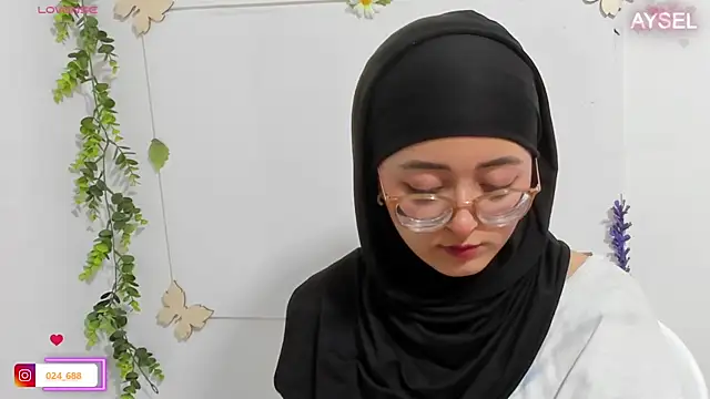 Snapshot of aysel_elid chatting on 03/19/25, 11:25 aysel elid online show from 03/19/25, 11:25