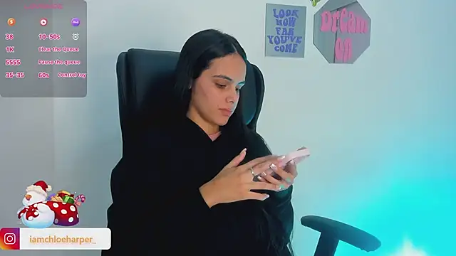 Snapshot of ChloeHarper_ chatting on 12/29/24, 04:51 ChloeHarper online show from 12/29/24, 04:51