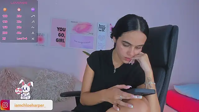 Snapshot of ChloeHarper_ chatting on 01/10/25, 06:17 ChloeHarper online show from 01/10/25, 06:17