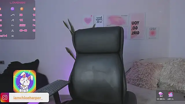 Snapshot of ChloeHarper_ chatting on 02/01/25, 12:37 ChloeHarper online show from 02/01/25, 12:37