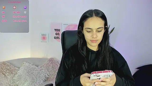 Snapshot of ChloeHarper_ chatting on 02/20/25, 12:36 ChloeHarper online show from 02/20/25, 12:36