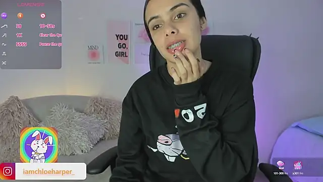Snapshot of ChloeHarper_ chatting on 03/04/25, 02:21 ChloeHarper online show from 03/04/25, 02:21