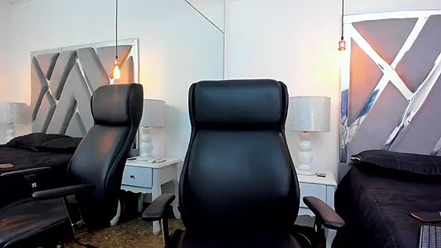 Snapshot of ChloeHarper_ chatting on 09/29/25, 01:27 ChloeHarper online show from 09/29/25, 01:27