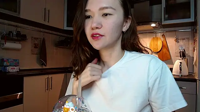 Kelly Yon online show from 03/16/25, 09:37