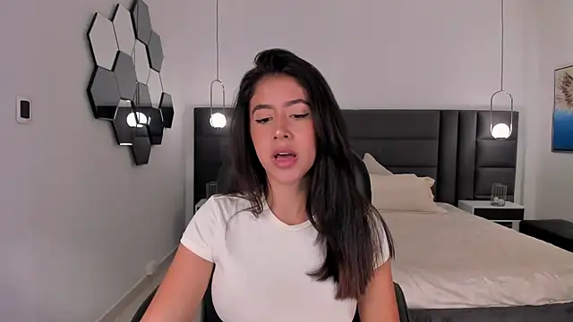 SussanElliot online show from 10/23/25, 10:03