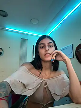 Snapshot of cristel_17 chatting on 12/01/24, 09:37 cristel 17 online show from 12/01/24, 09:37