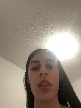 Snapshot of cristel_17 chatting on 12/19/24, 10:21 cristel 17 online show from 12/19/24, 10:21