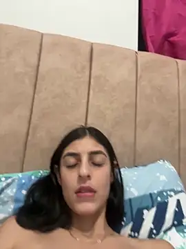 Snapshot of cristel_17 chatting on 12/30/24, 02:20 cristel 17 online show from 12/30/24, 02:20