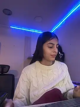 Snapshot of cristel_17 chatting on 01/09/25, 05:44 cristel 17 online show from 01/09/25, 05:44