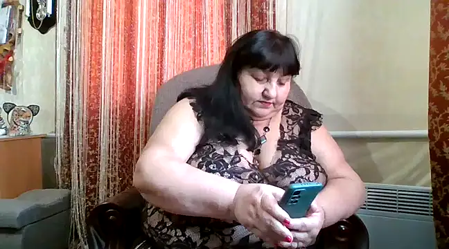 Snapshot of Nezsbudka chatting on 02/24/25, 10:15 Nezsbudka online show from 02/24/25, 10:15