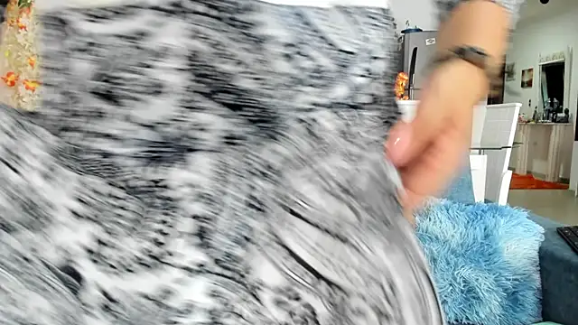 dakota johnson10 online show from 10/30/25, 07:14