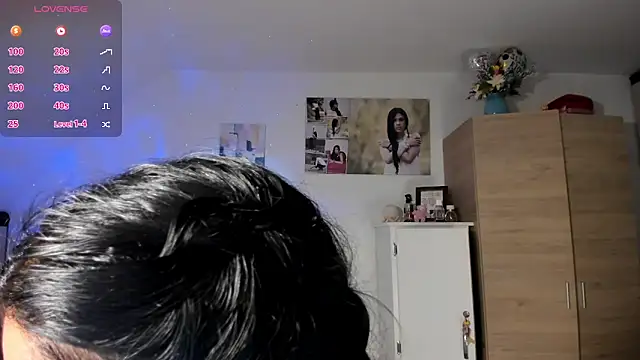 VeronikaOlsen online show from 11/12/25, 12:33