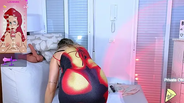 Snapshot of Tawny_cox chatting on 12/21/24, 07:13 Tawny cox online show from 12/21/24, 07:13