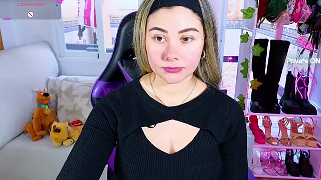 Snapshot of Tawny_cox chatting on 01/31/25, 01:45 Tawny cox online show from 01/31/25, 01:45