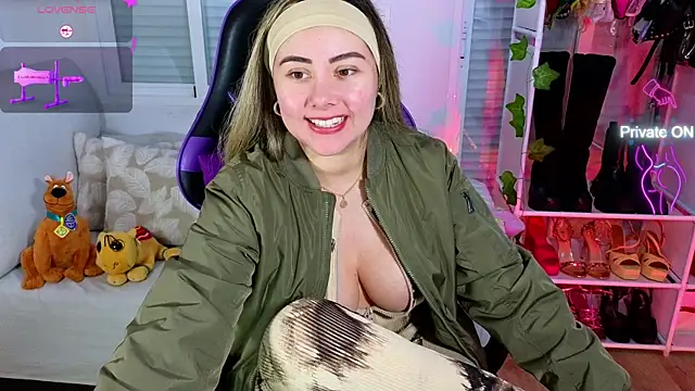 Snapshot of Tawny_cox chatting on 02/03/25, 12:25 Tawny cox online show from 02/03/25, 12:25