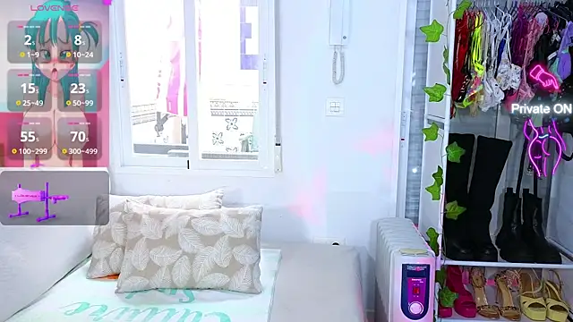 Snapshot of Tawny_cox chatting on 02/21/25, 09:13 Tawny cox online show from 02/21/25, 09:13