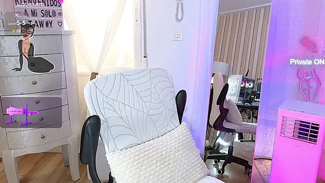 Snapshot of Tawny_cox chatting on 09/20/25, 07:31 Tawny cox online show from 09/20/25, 07:31