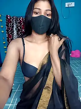 Snapshot of Triha_18 chatting on 12/27/24, 02:54 Triha 18 online show from 12/27/24, 02:54