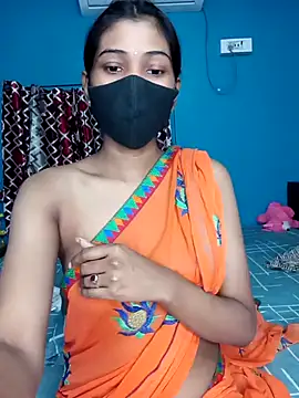 Snapshot of Triha_18 chatting on 01/15/25, 03:39 Triha 18 online show from 01/15/25, 03:39