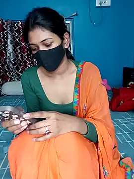 Snapshot of Triha_18 chatting on 01/23/25, 03:01 Triha 18 online show from 01/23/25, 03:01