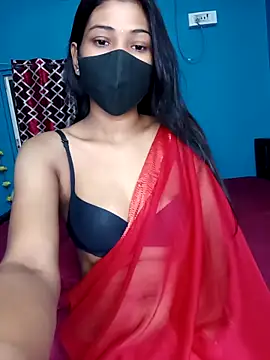Snapshot of Triha_18 chatting on 03/05/25, 08:42 Triha 18 online show from 03/05/25, 08:42