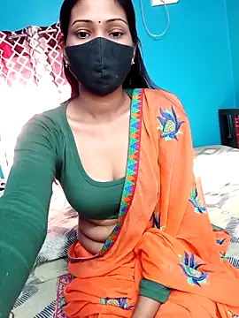 Snapshot of Triha_18 chatting on 10/13/25, 09:09 Triha 18 online show from 10/13/25, 09:09