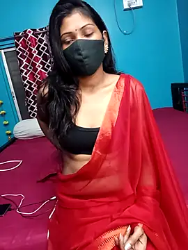 Snapshot of Triha_18 chatting on 10/19/25, 07:36 Triha 18 online show from 10/19/25, 07:36