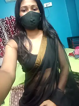 Snapshot of Triha_18 chatting on 10/29/25, 06:31 Triha 18 online show from 10/29/25, 06:31