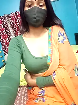 Snapshot of Triha_18 chatting on 10/31/25, 05:36 Triha 18 online show from 10/31/25, 05:36