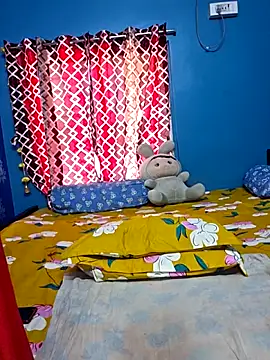 Snapshot of Triha_18 chatting on 11/26/25, 06:14 Triha 18 online show from 11/26/25, 06:14