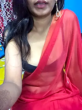 Snapshot of Triha_18 chatting on 11/26/25, 07:15 Triha 18 online show from 11/26/25, 07:15