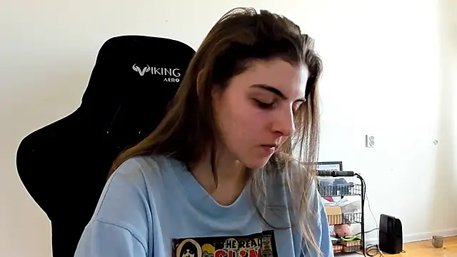 emmamurrr online show from 10/11/25, 10:25