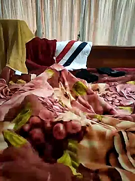 Snapshot of Nuttysub chatting on 01/15/25, 06:01 Nuttysub online show from 01/15/25, 06:01