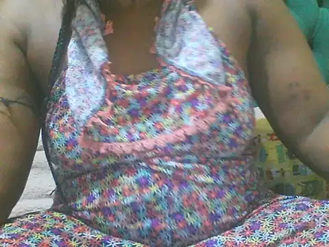 Snapshot of Sexy_Riri chatting on 10/07/25, 01:36 Sexy Riri online show from 10/07/25, 01:36