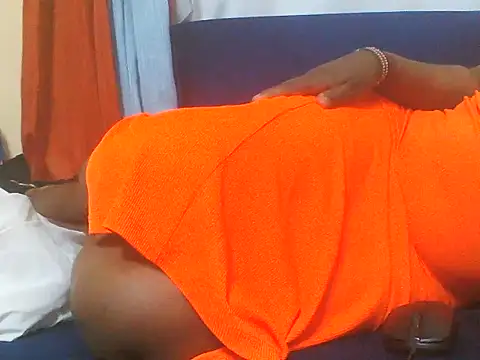 Snapshot of Sexy_Riri chatting on 10/23/25, 06:56 Sexy Riri online show from 10/23/25, 06:56