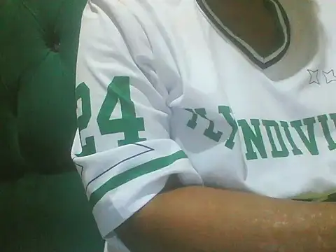 Snapshot of Sexy_Riri chatting on 11/15/25, 10:59 Sexy Riri online show from 11/15/25, 10:59