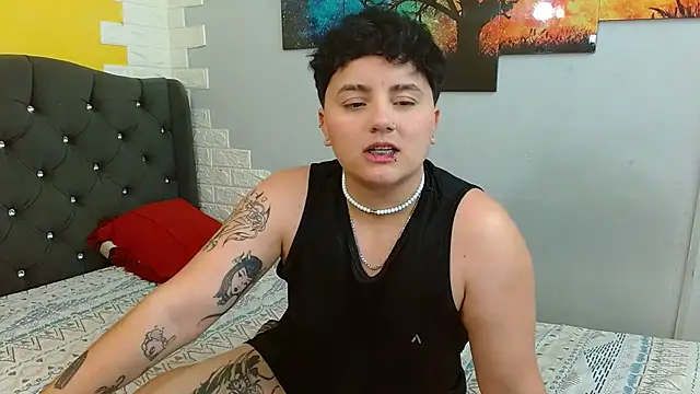 isabeautyx19 online show from 10/18/25, 02:14